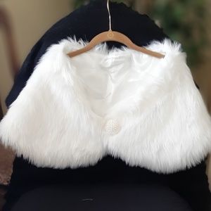 white faux fur shoulder wrap